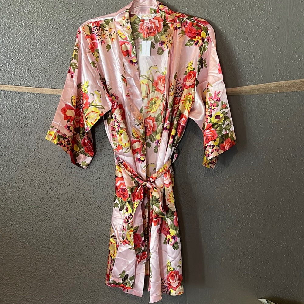 Miss to Mrs Pink Silk Floral Robe - Picture 6 of 14